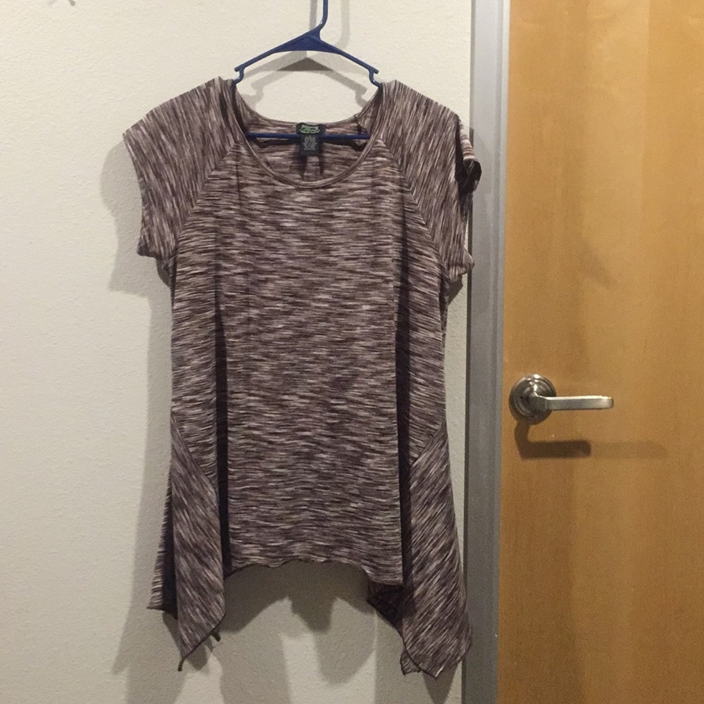 Shannon Ford brown, cream & tan colored tee